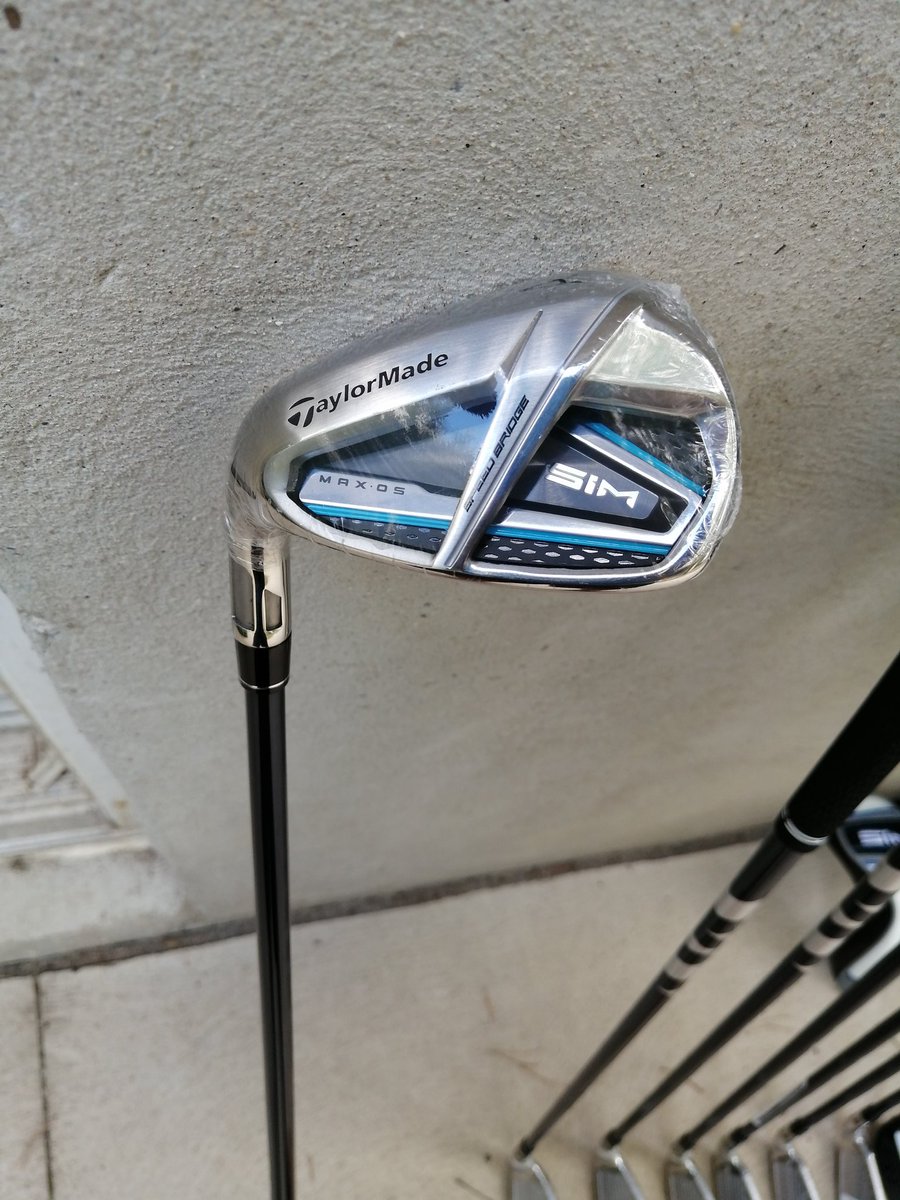 jonny_business's tweet image. My new golf clubs custom fit @TaylorMadeGolf Sim Max irons with graphite shafts and #3 Sim Max Rescue club #Taylormade #SimMax #Customfit #irons #rescueclub #graphiteshafts #golfclubs #customfitclubs