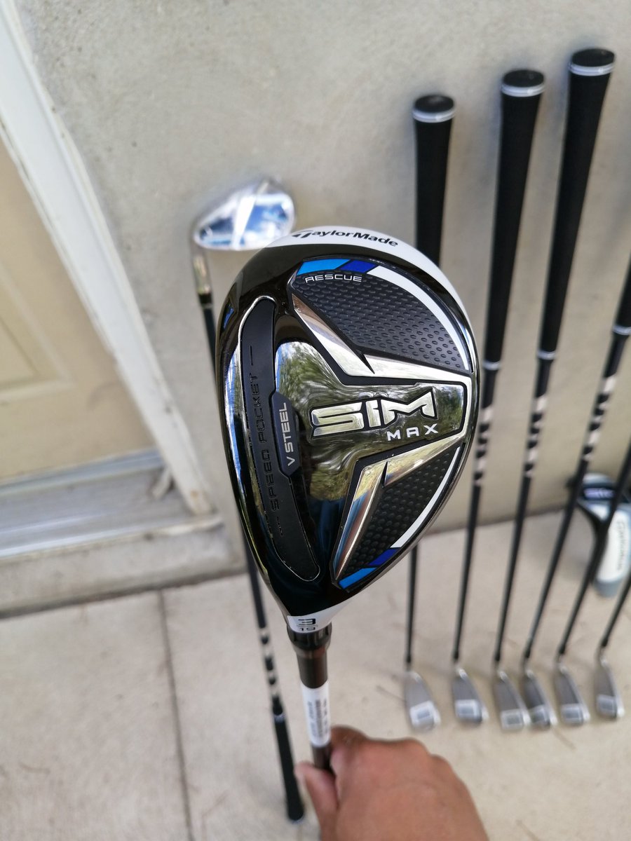 jonny_business's tweet image. My new golf clubs custom fit @TaylorMadeGolf Sim Max irons with graphite shafts and #3 Sim Max Rescue club #Taylormade #SimMax #Customfit #irons #rescueclub #graphiteshafts #golfclubs #customfitclubs