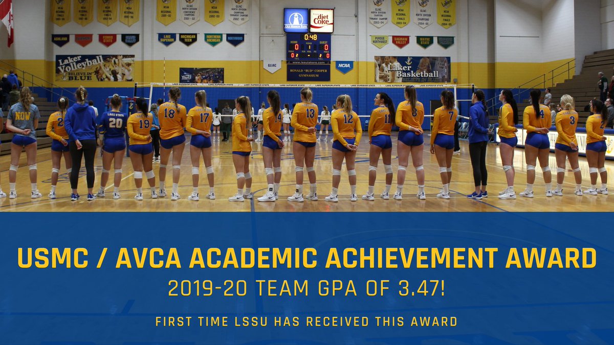 LakeStateVB's tweet photo. Lakers receive USMC/AVCA Team Academic Award! #BelieveinBlue https://t.co/2fCkhm0hrZ