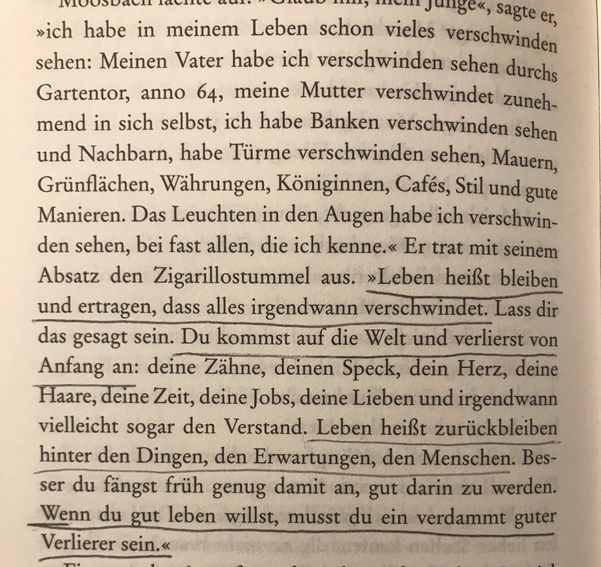 AlizeeKorte's tweet photo. Okay, es ist kein besonders optimistischer Auszug, aber doch ein #Schnipsel, der mir gefällt. #simonelappert #dersprung #alizeeliest https://t.co/EYIL7A3xRW