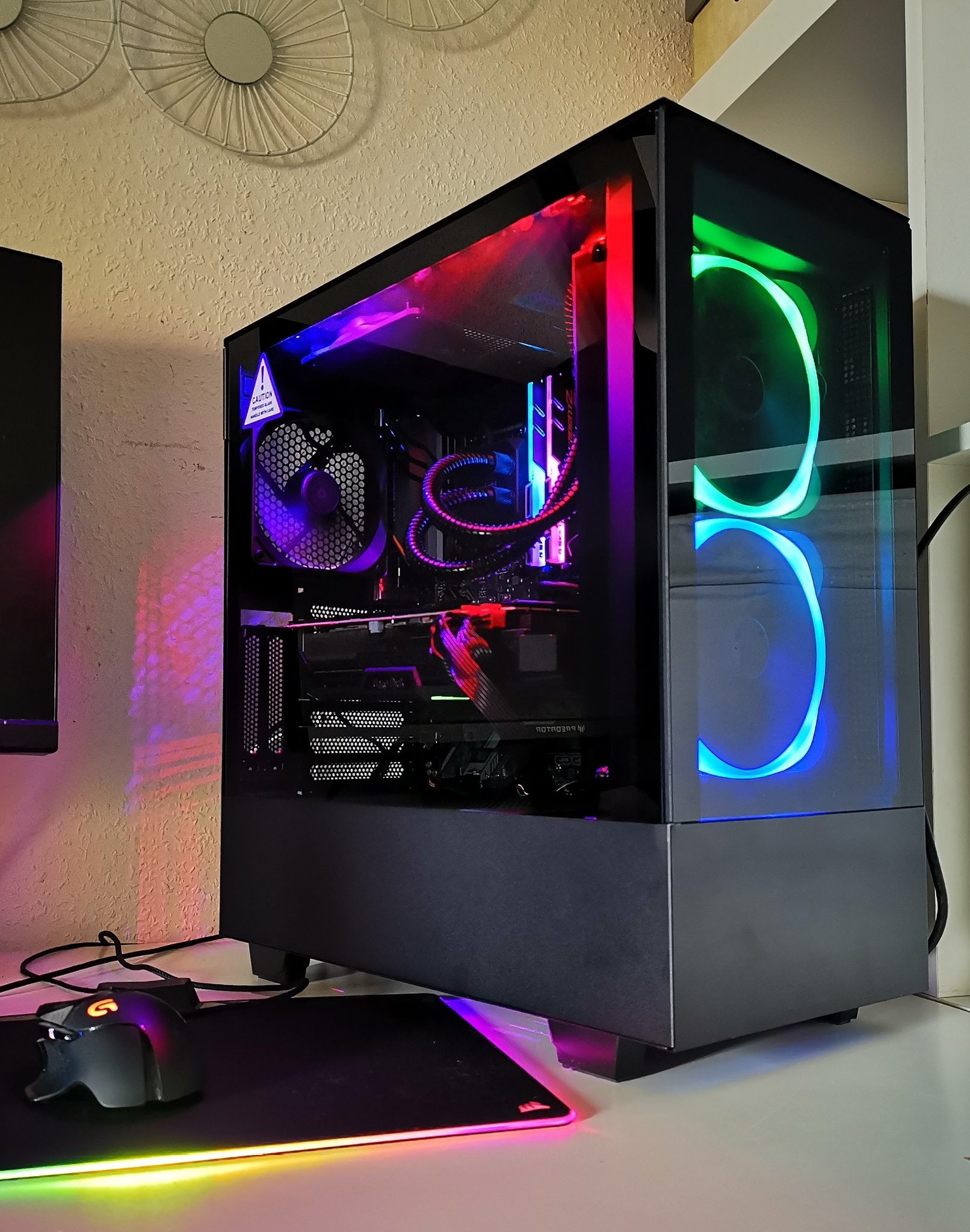 CUSTOM PC WORLD على X: 