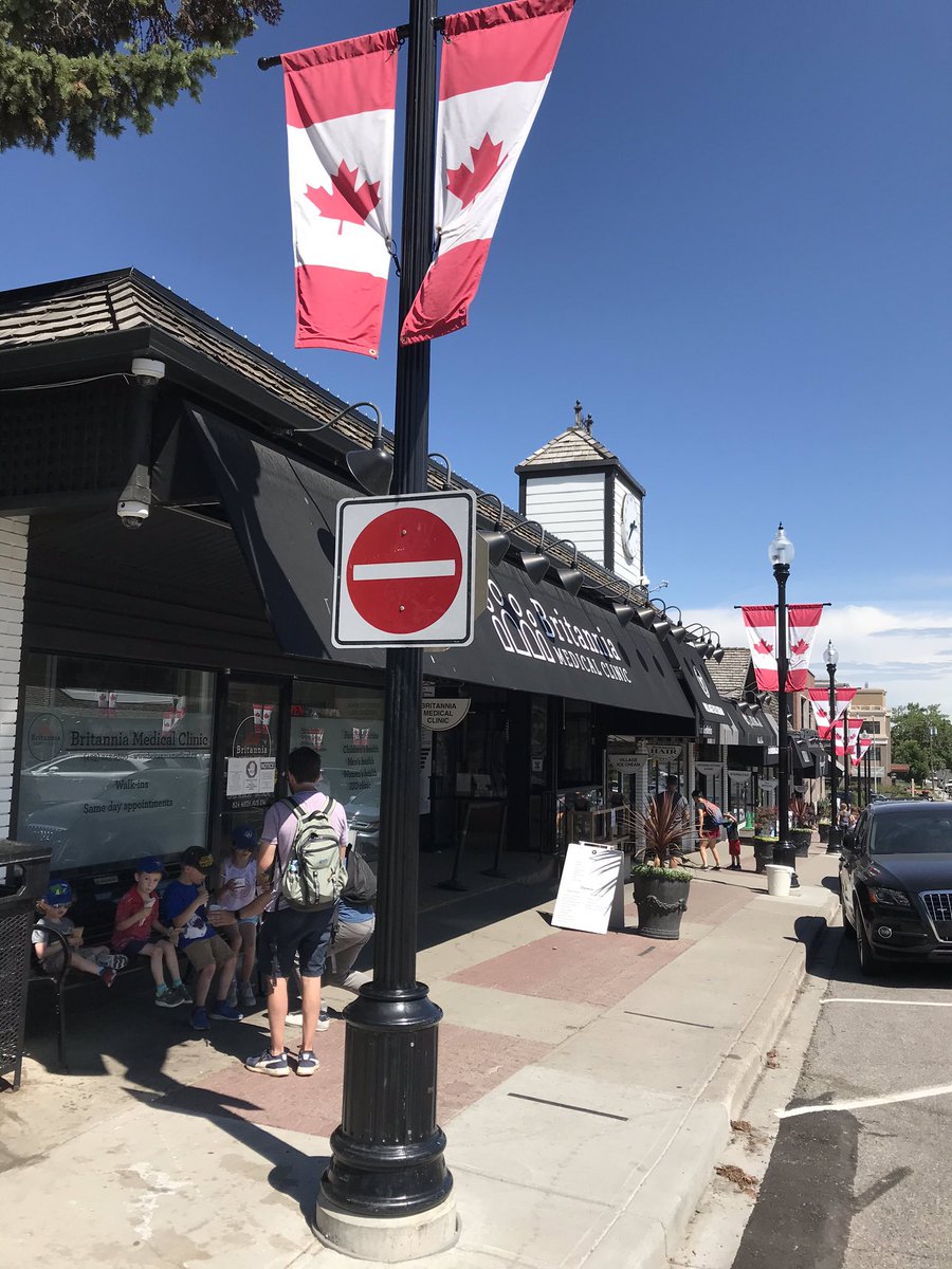 everydaytourist's tweet photo. Calgary needs more Britannia Plazas. One block of commercial easily accessible by car, pedestrians and cyclists. Perfect Neighbourhood Main Street #cafe #icecream #bookstore #grocer #liquorstore #restaurants #sportinggood #fitness https://t.co/L4bpc8j7Wo