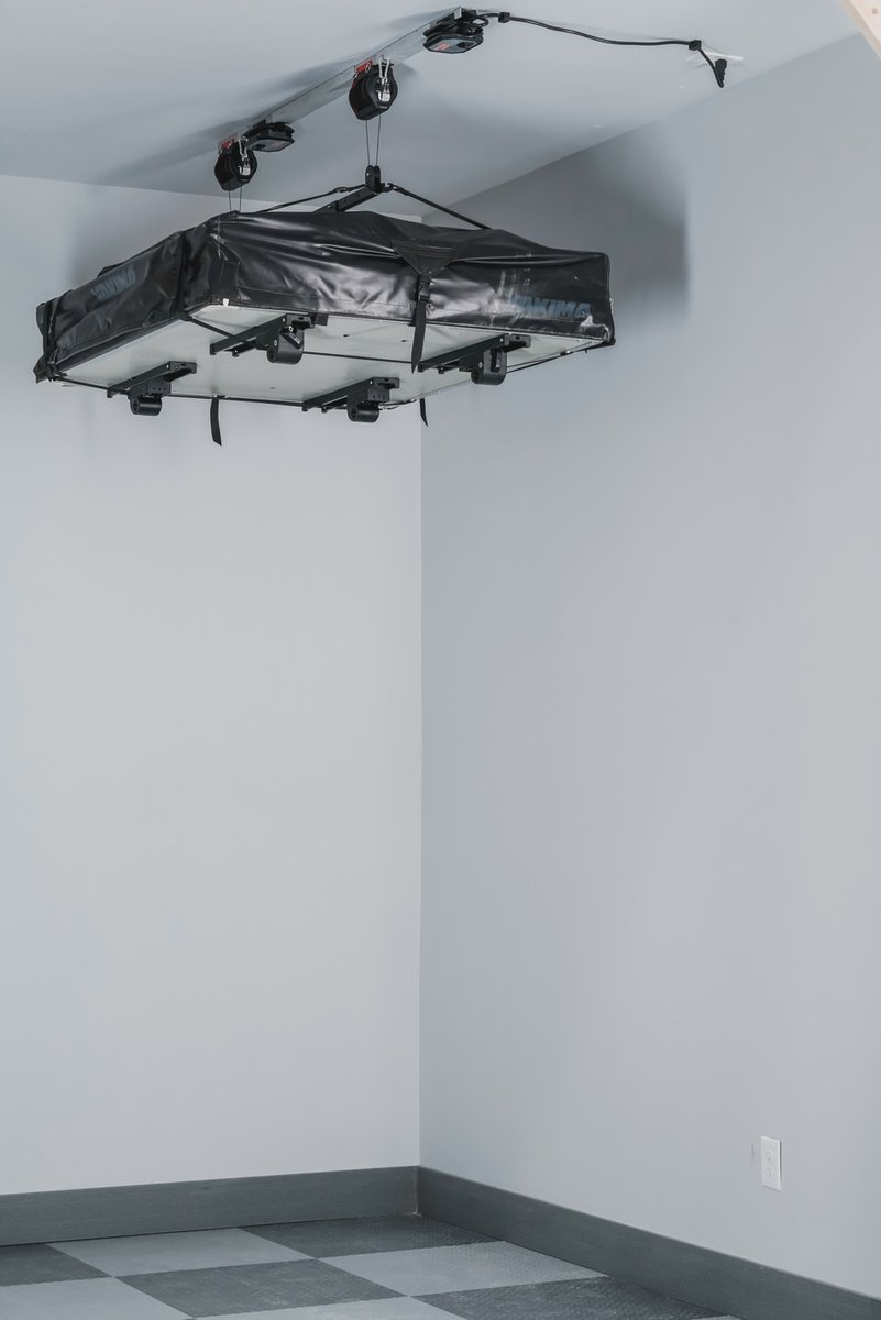 GarageSmartcom's tweet photo. Lift off. Visit https://t.co/ej7y8nsKoZ to shop the Universal XL HD Lifter.⁠ https://t.co/S8faPVnKN4