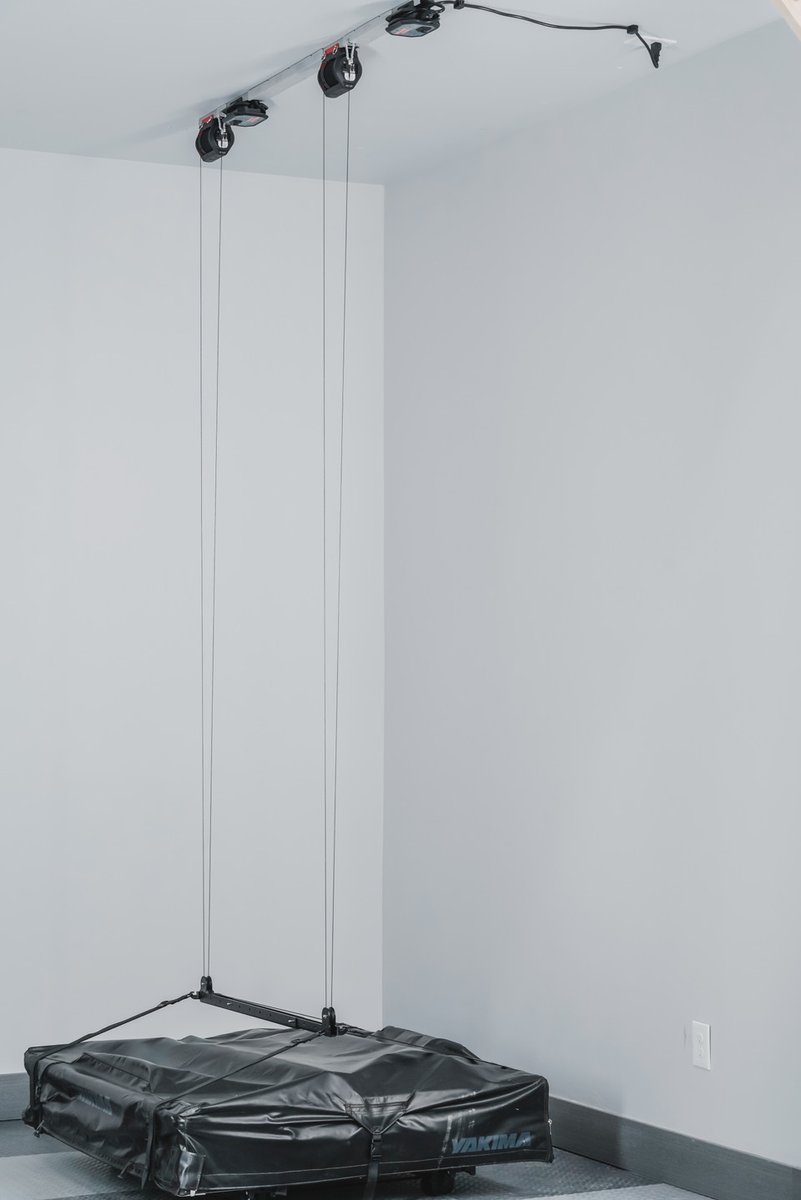 GarageSmartcom's tweet photo. Lift off. Visit https://t.co/ej7y8nsKoZ to shop the Universal XL HD Lifter.⁠ https://t.co/S8faPVnKN4