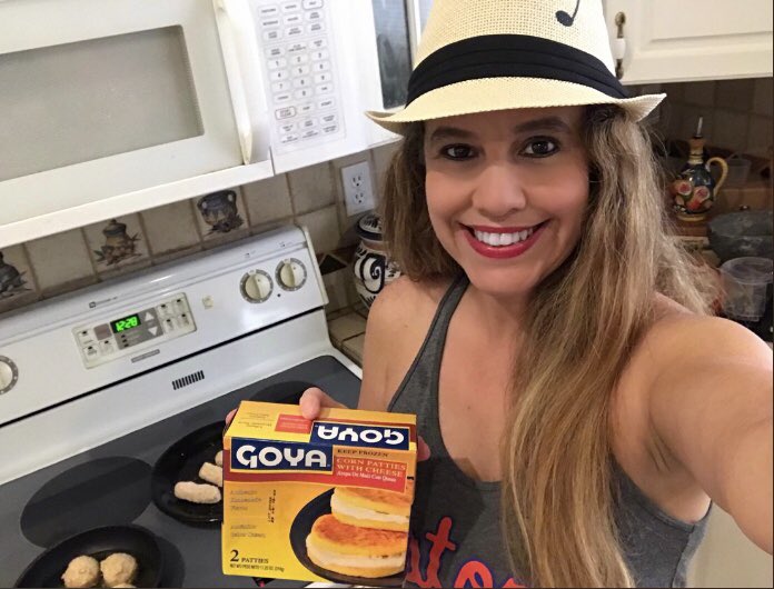 mariasgoodtaste's tweet photo. Si es #Goya tiene que ser bueno. #GoyaGives to the community, and I #SupportGoya https://t.co/QZLBJynrQy @GoyaFoods https://t.co/4QUCMZwxuB