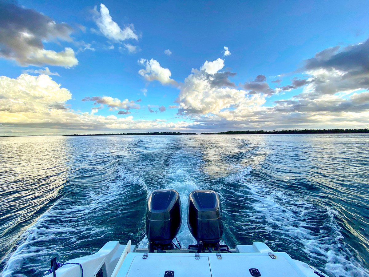 rafelop's tweet photo. Thinking of blue skies and open waters 🌤🌊
🔸
🔹
#puertorico #borinquen #quierovolver #boating #lifeonthewater #blueskies #islabella #islandlife #salinas https://t.co/AA4oCuTeIH