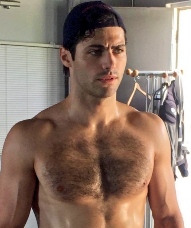 Celebrities With Hairy Chests Lpsg