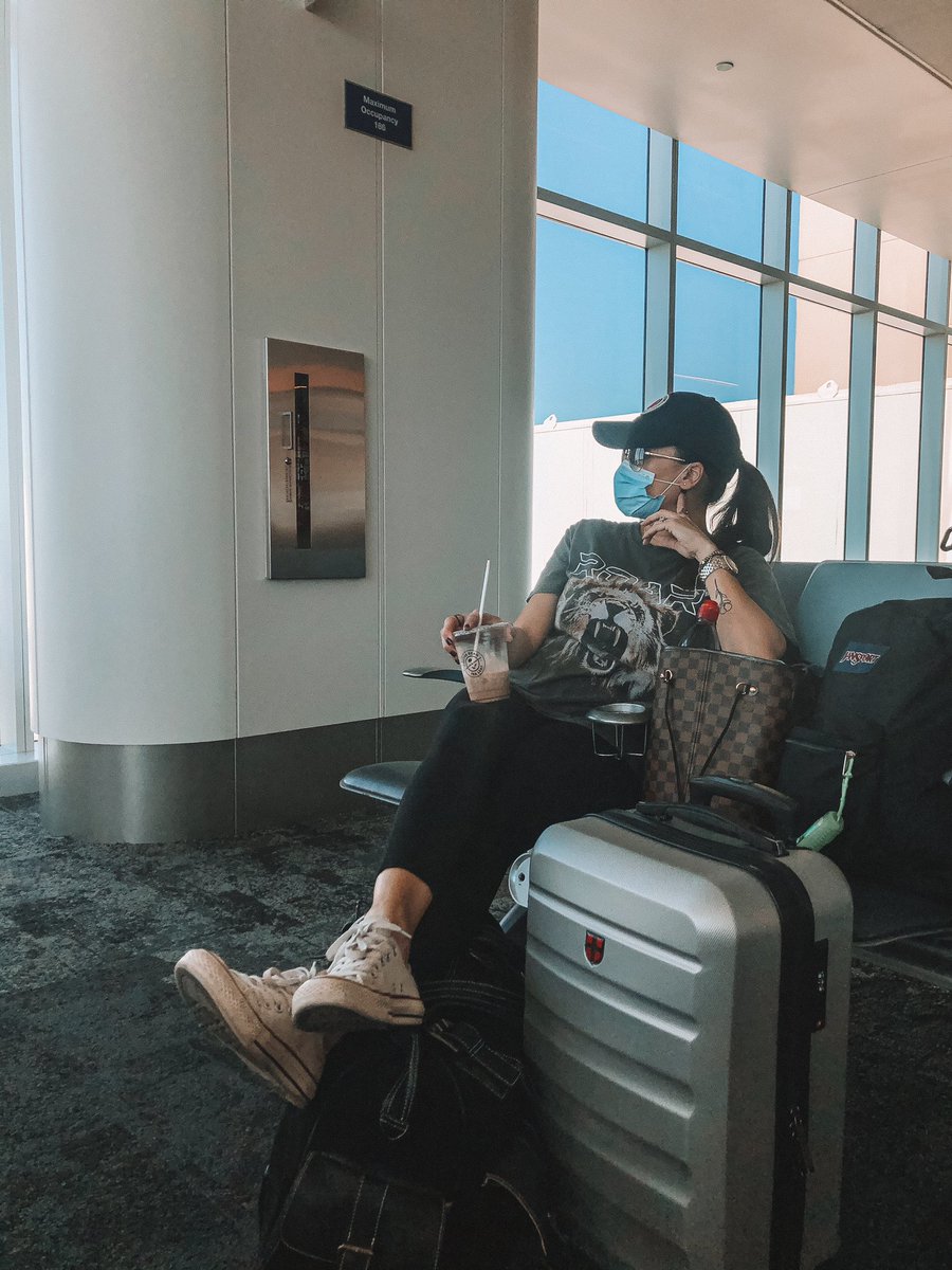 AmandaPelkins's tweet photo. Already missing Los Angeles! 😔 #offigoagain #travelingincoronatimes https://t.co/PYNHL7Dbuo