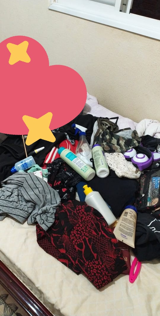 AnaaMello14's tweet photo. fui organizar minhas coisas aqui na casa do meu namorado e... kkkkkkk
tô me mudando as poucos sem ele perceber https://t.co/ICzfFDT97q