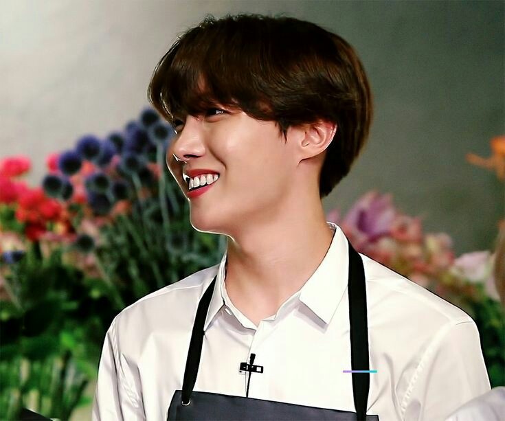 jung hoseok sorrindo — uma thread que vai te deixar boiolinha.