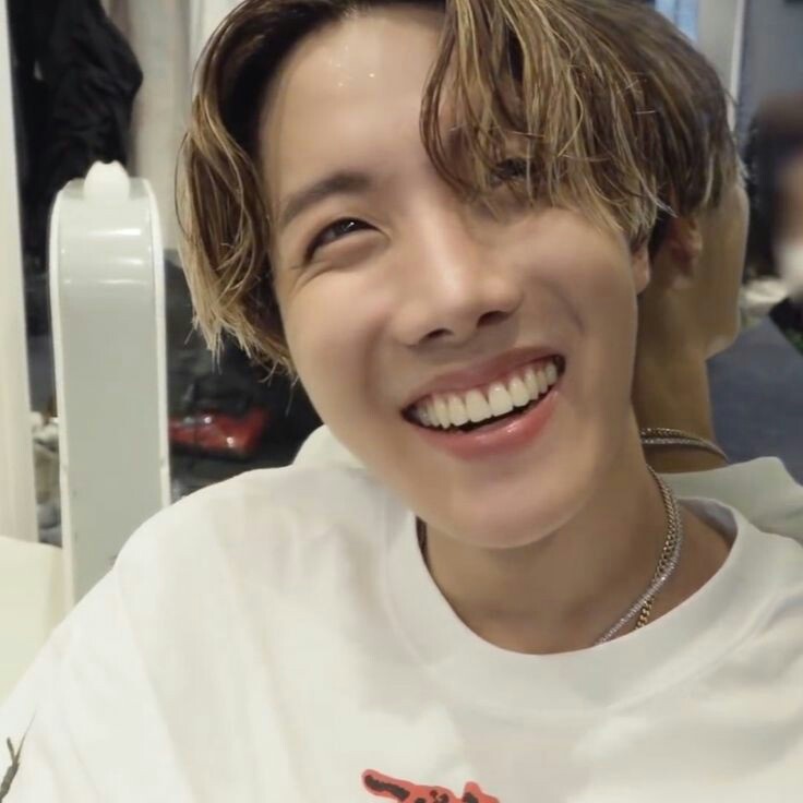 jung hoseok sorrindo — uma thread que vai te deixar boiolinha.