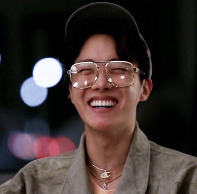jung hoseok sorrindo — uma thread que vai te deixar boiolinha.