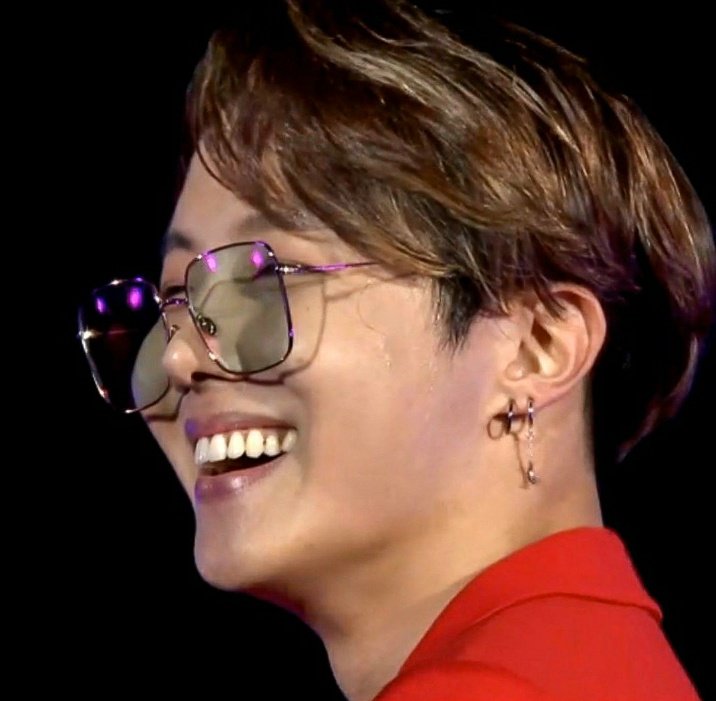 jung hoseok sorrindo — uma thread que vai te deixar boiolinha.