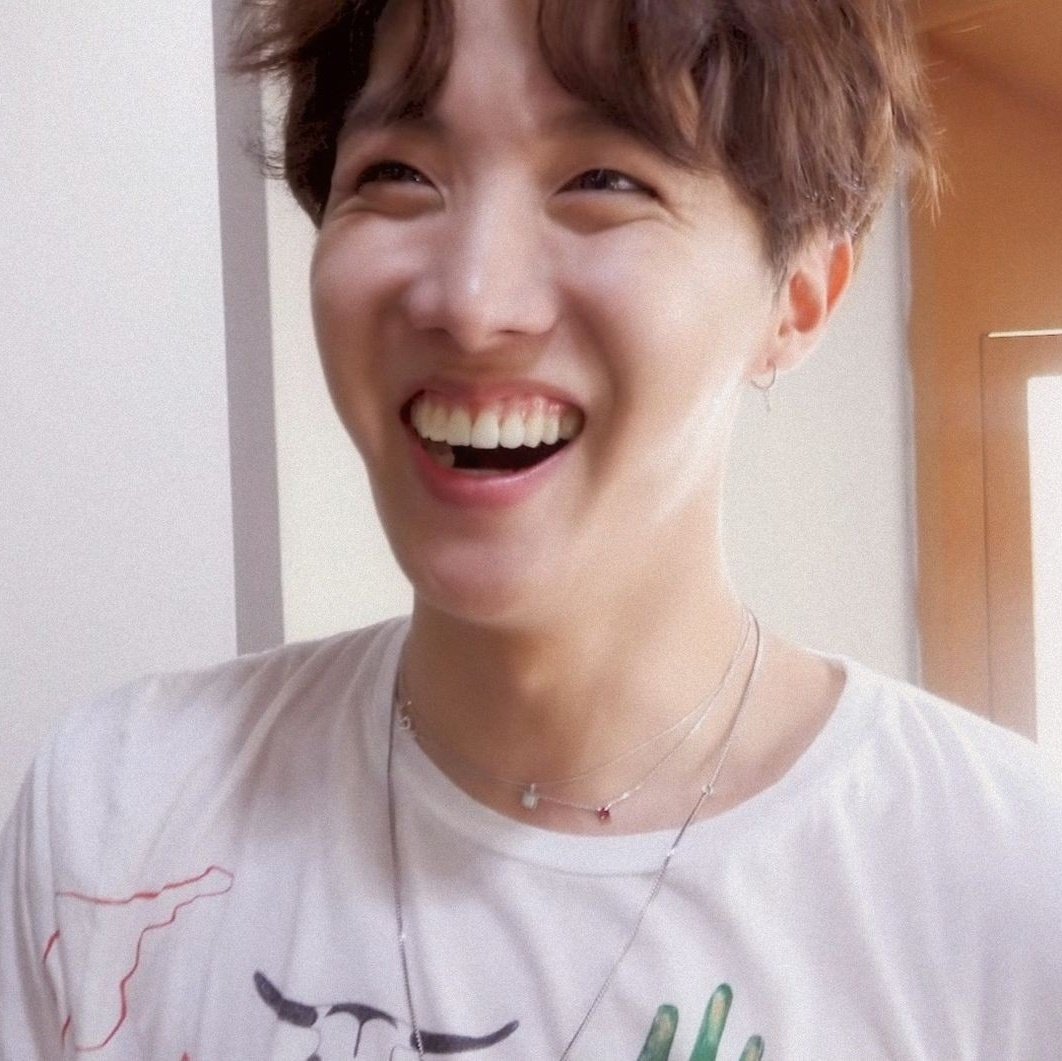 jung hoseok sorrindo — uma thread que vai te deixar boiolinha.
