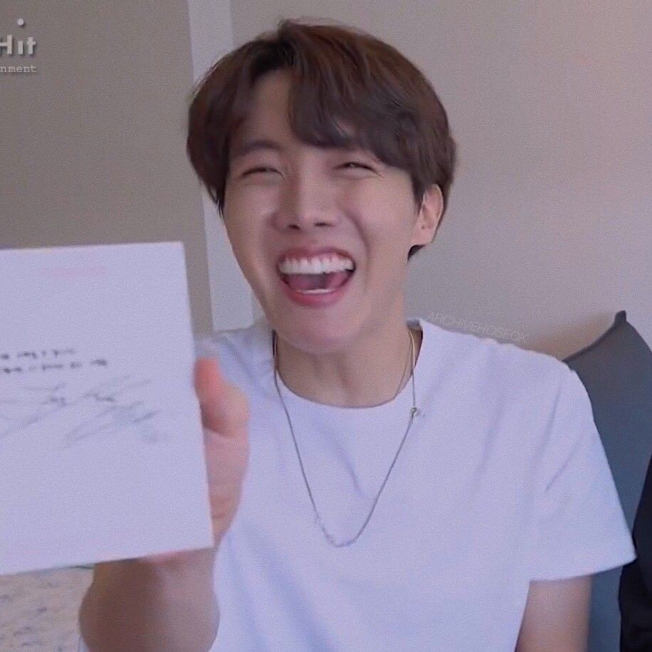 jung hoseok sorrindo — uma thread que vai te deixar boiolinha.
