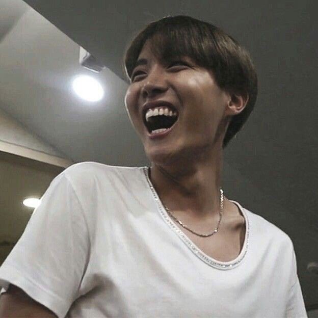 jung hoseok sorrindo — uma thread que vai te deixar boiolinha.