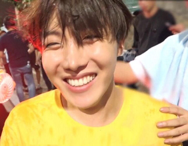 jung hoseok sorrindo — uma thread que vai te deixar boiolinha.