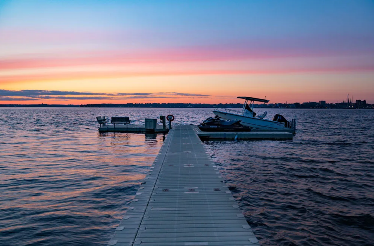ezdock's tweet photo. At the end of the day, we could always use a little quiet time on the water.  In some cases, you never have to get in your boat. #EZDOCK https://t.co/Yf4ZOdHwrq