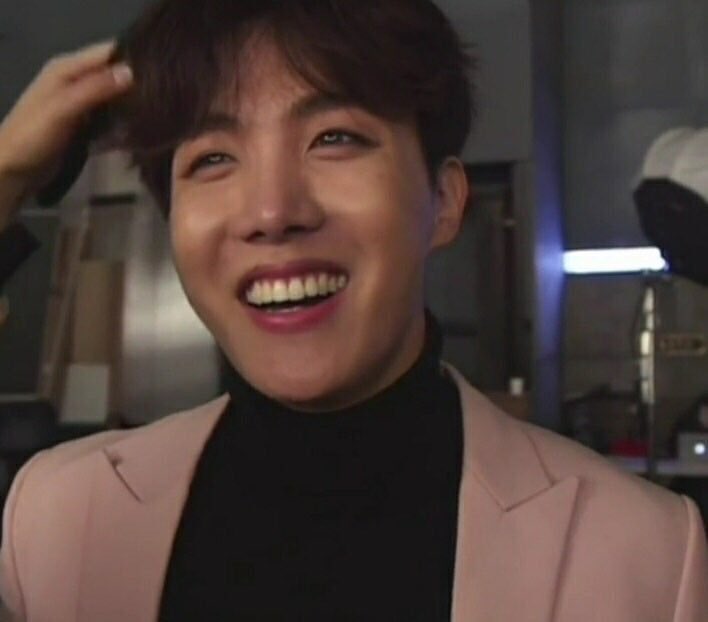 jung hoseok sorrindo — uma thread que vai te deixar boiolinha.