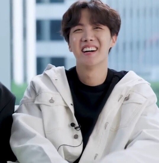 jung hoseok sorrindo — uma thread que vai te deixar boiolinha.