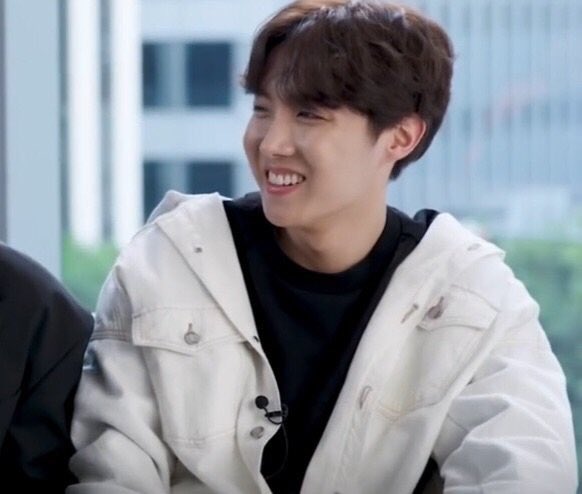 jung hoseok sorrindo — uma thread que vai te deixar boiolinha.