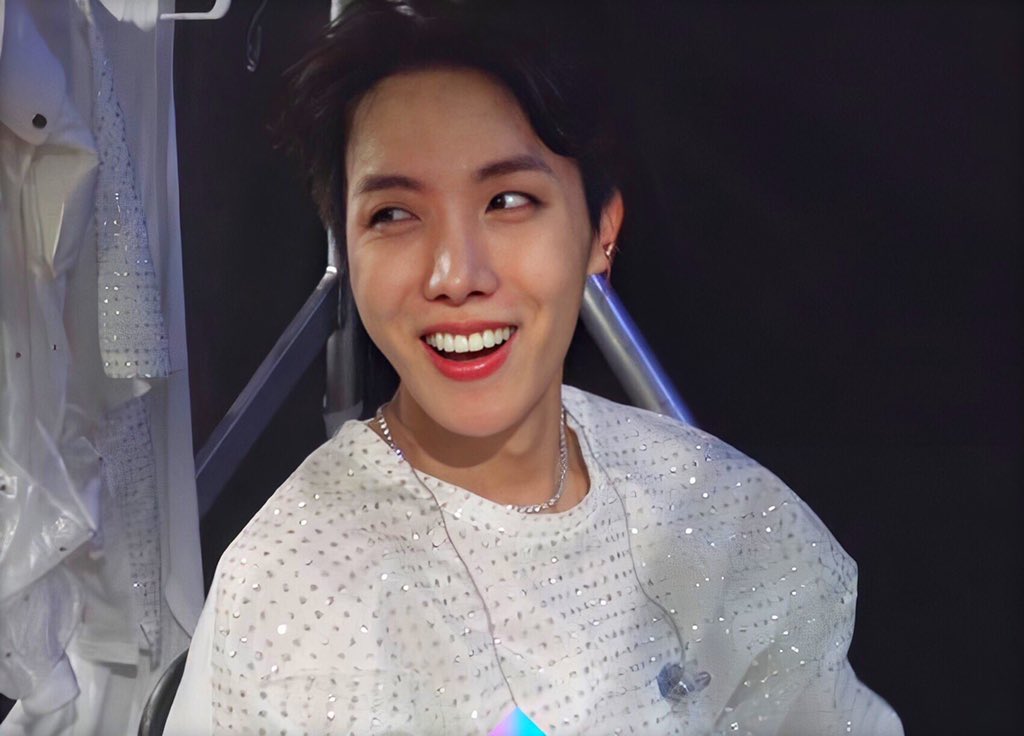 jung hoseok sorrindo — uma thread que vai te deixar boiolinha.