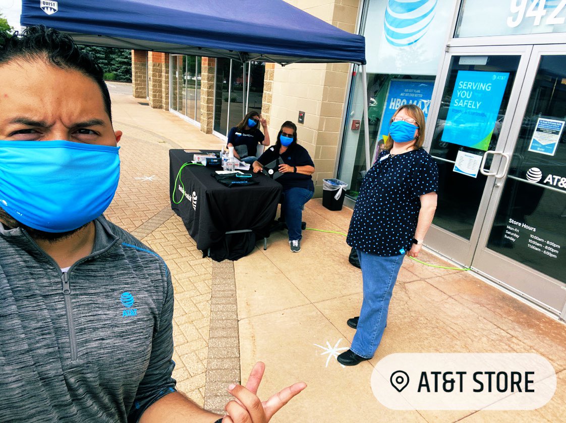 Hanging outdoors on this gorgeous day with the #GreenOakGators Ladies! 85 and Partly Cloudy? My kind of day! <a href="/DemetrusHayes1/">Demetrus Hayes</a> <a href="/TomMonahan10/">Tom Monahan</a> <a href="/GreaterLakesMkt/">Greater Lakes Market 🌊</a> <a href="/Motorcityhustle/">Motorcity Hustlers</a> <a href="/BobbieSantoni/">Bobbie Santoni</a> 

#WeAreGLM
#Darksiders