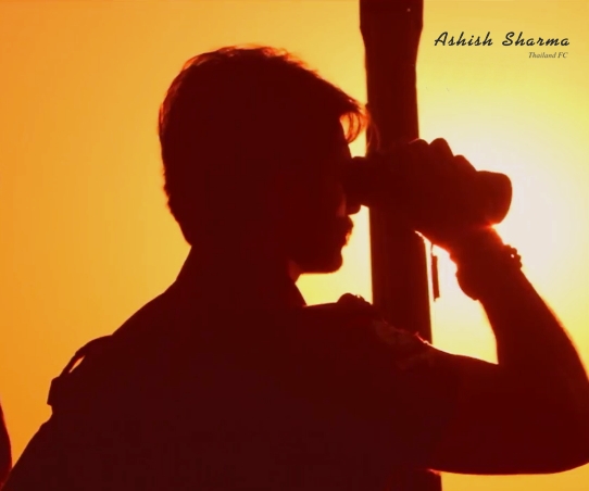 ashishthaifans's tweet photo. “Some there be that shadow kiss; Such have but a shadow's bliss.”
By William Shakespeare 

@ashish30sharma
#LightNShadow #AshishSharma #MajorSaab #RudraPratapRanawat #Rangrasiya #ลิขิตแค้นแสนรัก https://t.co/xv6ferD5kT