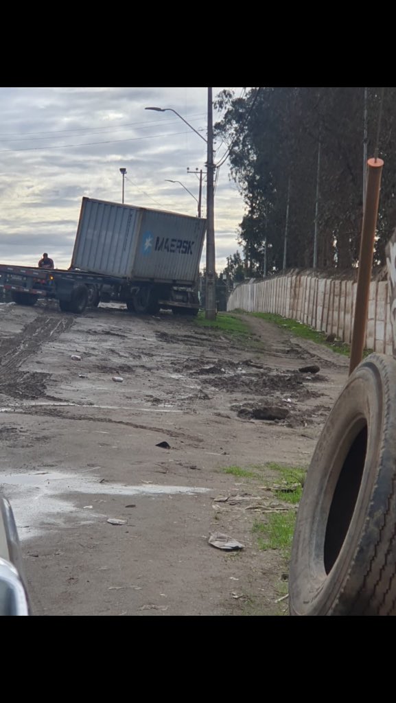 FcoEsquivelg's tweet photo. Al “BARRIO INDUSTRIAL AGUAS BUENAS” le hace falta un poquito de estos US$ 10.000.000 para infraestructura vial https://t.co/RcHRVFMoqm
