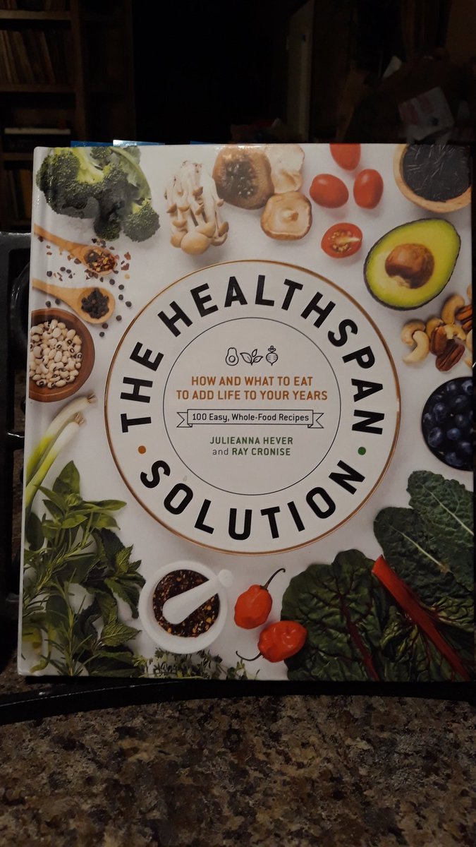 WitchesFor's tweet photo. Made Falafal salad from #TheHealthspanSolution cookbook.
We made a non-dairy yogurt cucumber dill sauce for dressing ^_^
Another homerun. This book rules.
.
#YangGangBookClub
#YangGangFoodies
#YangGangFitness
#wfpb https://t.co/56XX14Jgtt