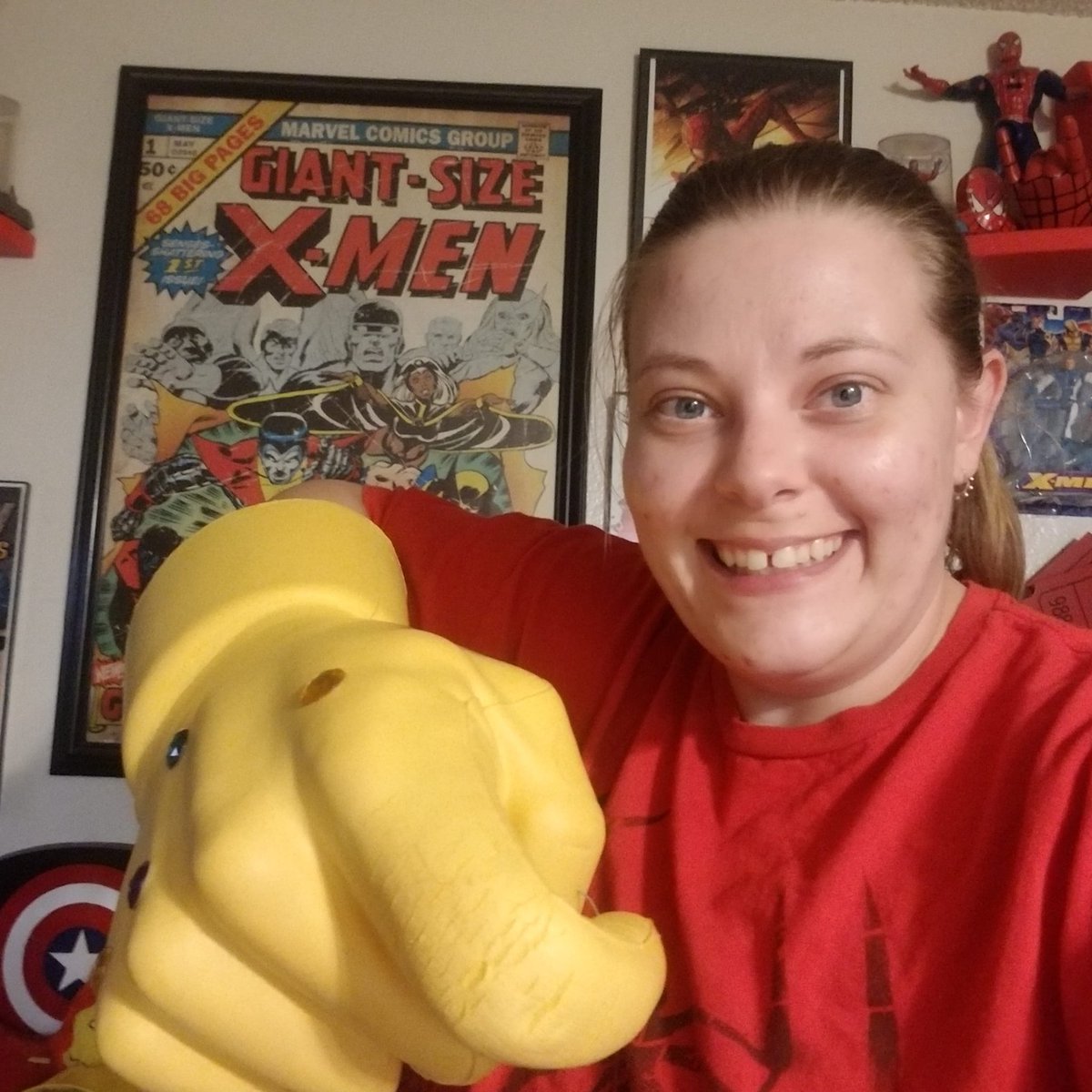 HeatherKor86's tweet photo. Thanos' snap #SideshowCon #SideshowConGauntlet  @collectsideshow https://t.co/Y7ph5TMrZM