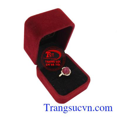 tsvn_com_vn's tweet photo. Nhẫn nữ Ruby Hoa Hồng là sản phẩm nhẫn nữ đẹp vàng tây đẹp, được chế tác tỉ mỉ, sang trọng. https://t.co/ItnWhGRdYm #jewelry #Vietnam #nhannudaquy #nhannuvangtay #nhannu #nhanvang #nhannuruby #ruby #nhanruby #gold14k #gold18k #EVT #EMVATOI https://t.co/Sn823sjmMe