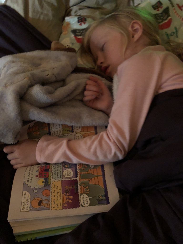 Mandy7919's tweet photo. Raising readers. Jackson’s excited face, John’s focused look, and Lorelei, once again, falling asleep with a book in her hands. My teacher, book-loving heart is so happy. #raisingreaders #bookworms https://t.co/RTipwS2hZL