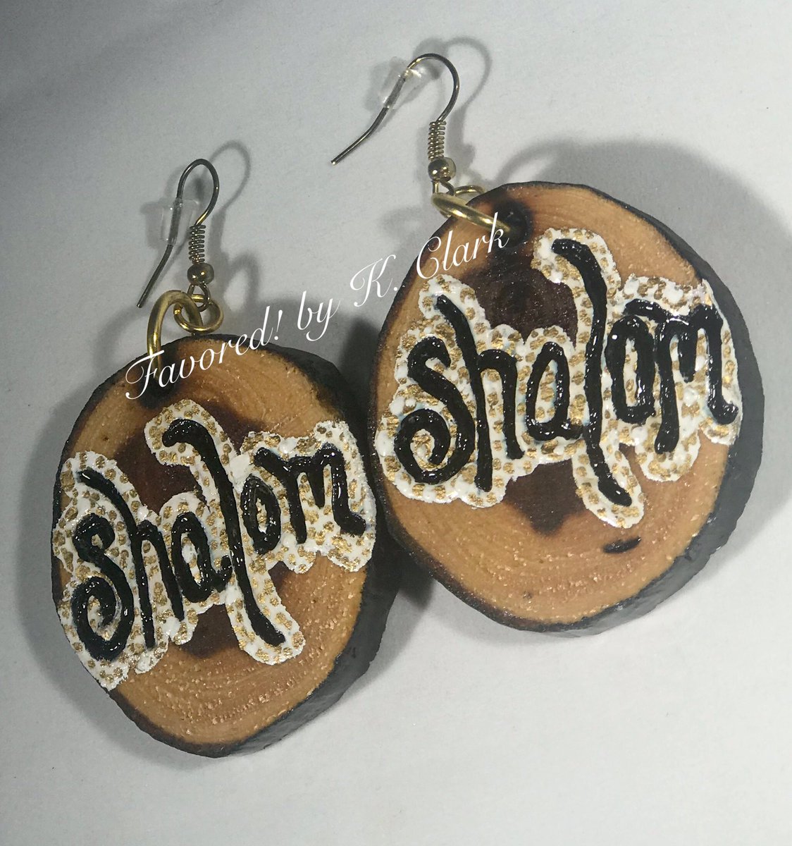 FavoredbyKClark's tweet photo. Oop! Did I mention they are Available reversible??🤔🧐 #shalom #peace #hebrewisraelite #hebrew #shebrew #boutique #brewtique #paleohebrew #modern #earrings #customjewelry https://t.co/Z5PpOBmsUn