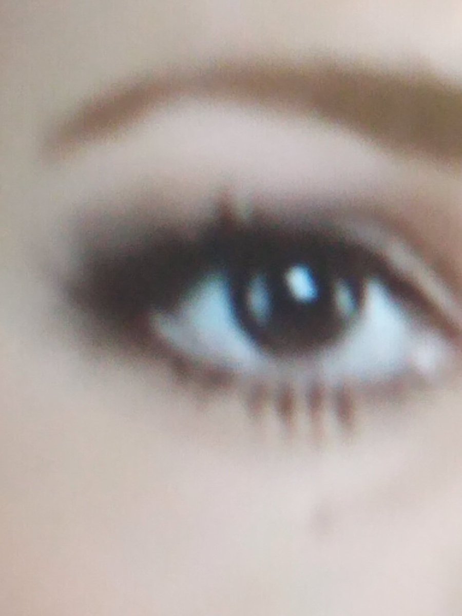 JeremiahCuster1's tweet photo. Who has pupils like that? #THEGREATAWAKEING https://t.co/097dNhiOy0