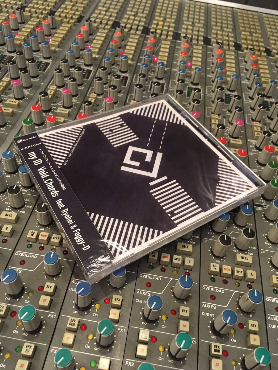 nayotakekun's tweet photo. Void Chords feat. Ryohei&Foggy-D
my ID
延期になったけどようやく発売になりました!
マスタリング以来久々に聞いたけどかっこいい曲だ。我ながらいいミックス出来たと思う。cwもdr&bかっこいいのよ。
#Voidchords
https://t.co/M395Dl6RMl https://t.co/OvRJTLH7Q2