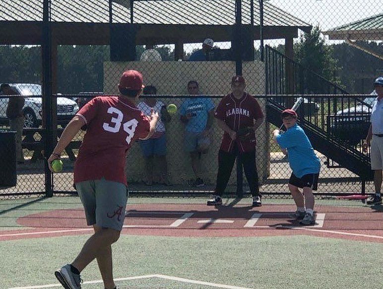 Tide_ENHANCE's tweet photo. Ohhh how we can’t wait to share the diamond w/ Miracle Leaguers again!! ⚾️💪 #SECservice #itjustmeansmore https://t.co/oG1gQP1Fzu
