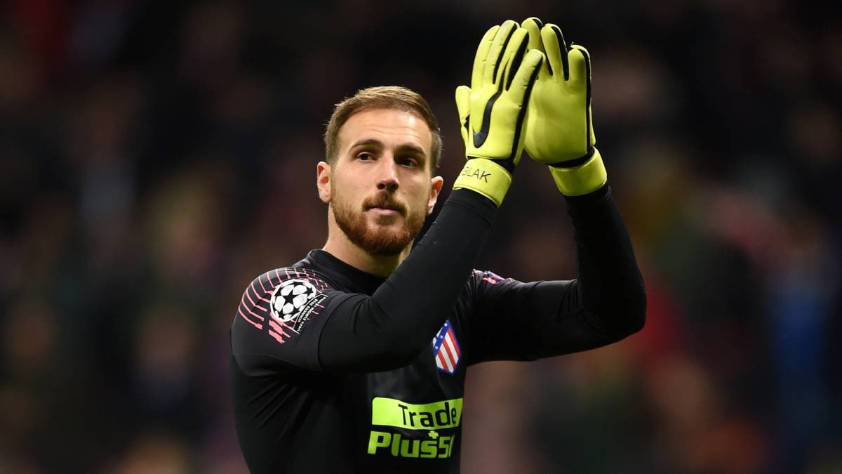 Next is a pretty unlikely one, Oblak. Arguably the best in the world right now. I don’t think I need stats to explain this one. The price tag, and Atletico’s desire to keep him, though, are both huge stumbling blocks that I cant see us getting past. Would love him though. [5/10]