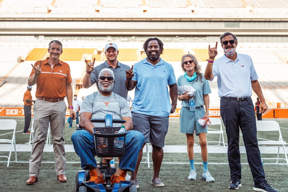 _delconte's tweet photo. Last Wednesday, we had an incredibly emotional and inspirational time talking about the renaming of our field in a private meeting with our Football team. Ricky &amp; Earl joined us and we did it right there on Campbell-Williams Field.

https://t.co/LRPWihx7YB https://t.co/Oxttk88Cyv