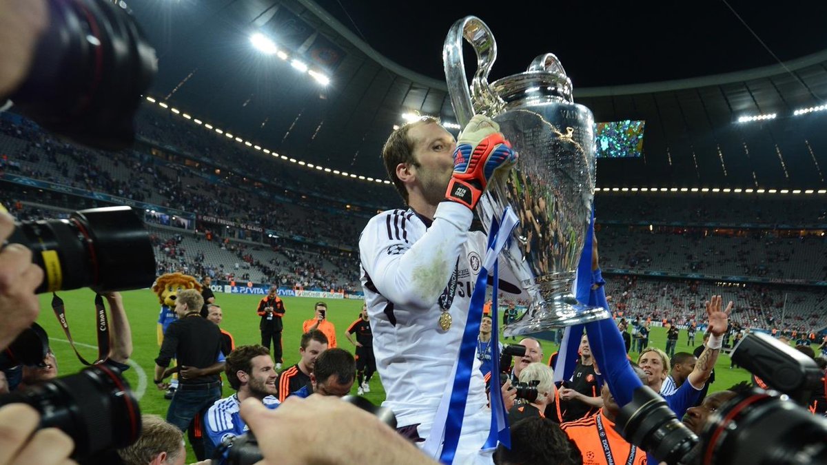 And hopefully, one day in my life, I’ll see a goalkeeper wear the Chelsea shirt with as much pride, and passion as this man... thanks for reading !