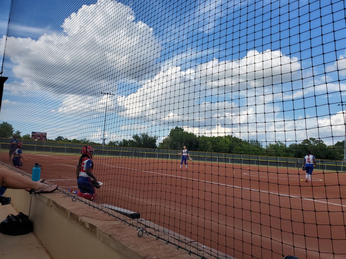 texasglory2024's tweet photo. The #TexasGlory2024 Girls are getting ready to ball in TFL 
Play. Good Luck Girls💪 https://t.co/20VGOButeg