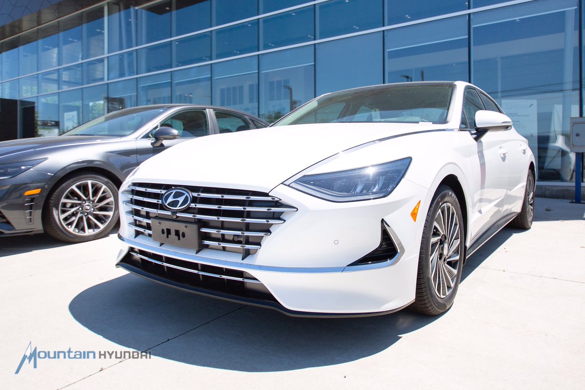 MountainHyundai's tweet photo. ๐Meet the #2020SonataHybrid at #MountainHyundai!
Not your average #hybrid with its #sportscoupe silhouette.
Power Saving features:
๐ฑNEW #solarpanelroof
๐ฑNEW #ActiveShiftControltechnology.
๐ฑ2.0L Smartstream Engine
๐ฑ#RegenerativeBrakeSystem
https://t.co/c3VisQdudY https://t.co/iXDuQexFoD