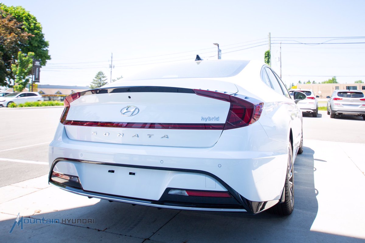 MountainHyundai's tweet photo. ๐Meet the #2020SonataHybrid at #MountainHyundai!
Not your average #hybrid with its #sportscoupe silhouette.
Power Saving features:
๐ฑNEW #solarpanelroof
๐ฑNEW #ActiveShiftControltechnology.
๐ฑ2.0L Smartstream Engine
๐ฑ#RegenerativeBrakeSystem
https://t.co/c3VisQdudY https://t.co/iXDuQexFoD