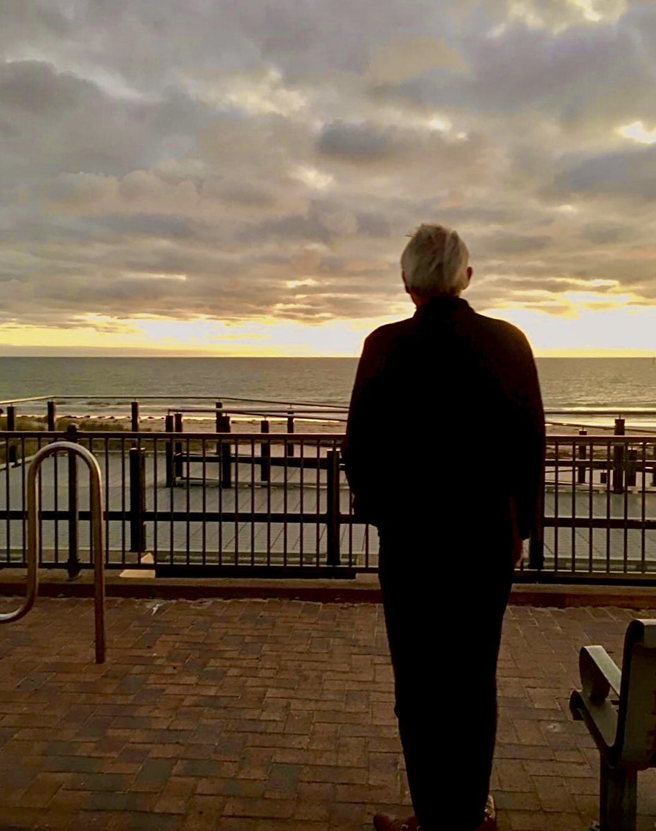 unitcare_svs's tweet image. Reflecting on a brighter tomorrow 

#Repost @eviehass with @get_repost
・・・
Man of mystery

#saweekend #photography #southaustralia #saphotography #saphotographer