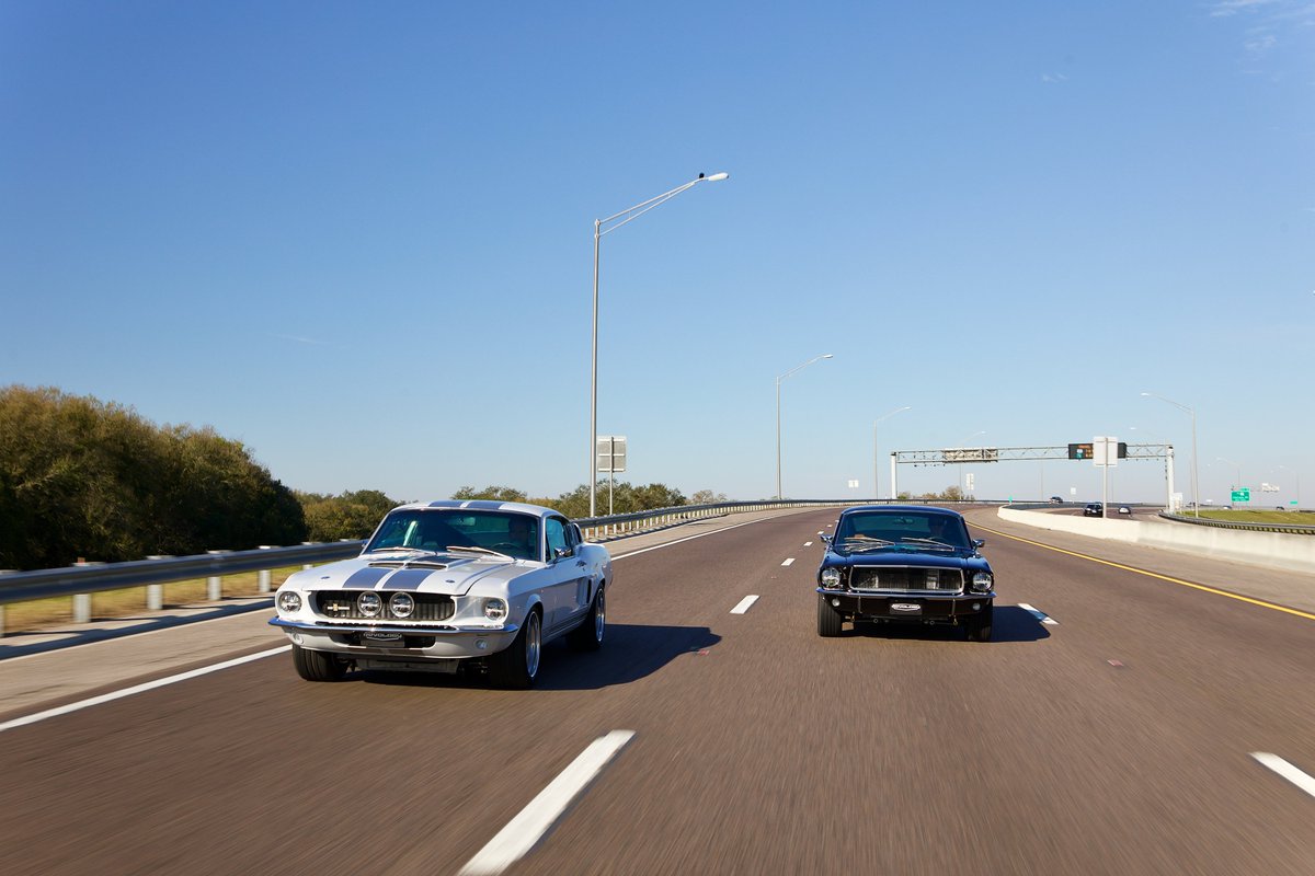 RevologyCars's tweet photo. #Revology’s latest #1967ShelbyGT500 packs the new #Roush-developed RSC 5.0L Gen 3 #supercharged V8 engine, producing no less than #710hp and 610 lb-ft of torque. That’s up to 110 hp and 135 lb-ft from the prior version. https://t.co/Dxez9ZPIQ6