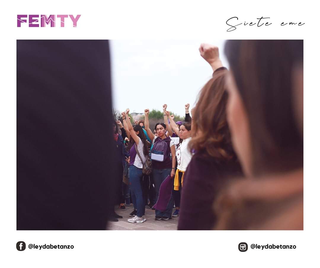 ColectivoFEMMTY's tweet photo. A través de su fotografía busca cambiar la perspectiva de femeneidad, además de documentar acontecimientos importantes como lo fue la marcha del 8M del actual año, en Monterrey, Nuevo León. https://t.co/SGMygC4qKk