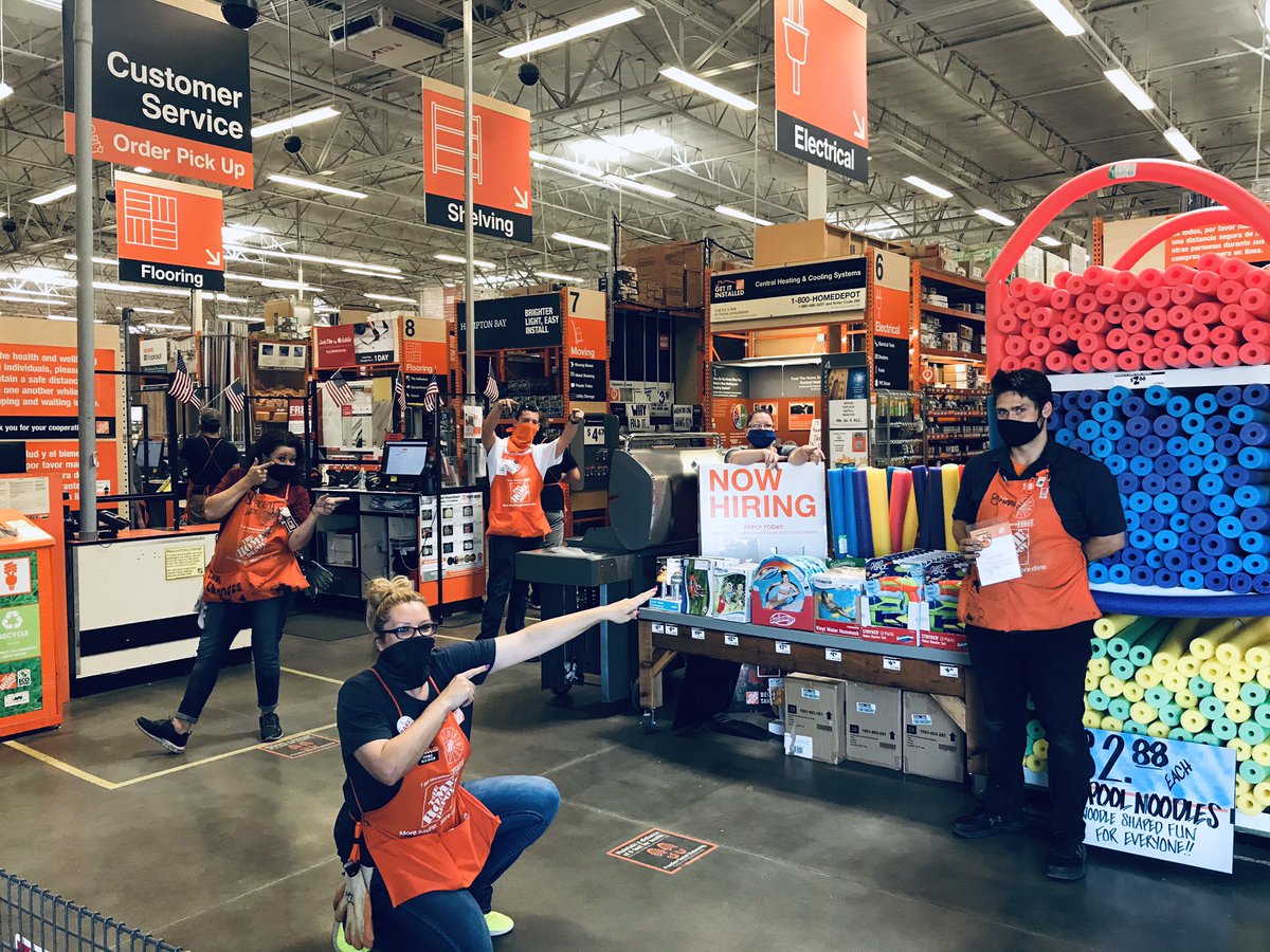 KimDecker123's tweet photo. 💥🎉💥🎉 Garden DS Brandon  had an excellent and creative way to move swim noodles. Rewarded with a Homer from Katie for his entrepreneurial spirit

@KatieCzachor @jacki_mccord @GaryGrainger9 #d130driven #488wolfpack https://t.co/qRWi6sHQBv