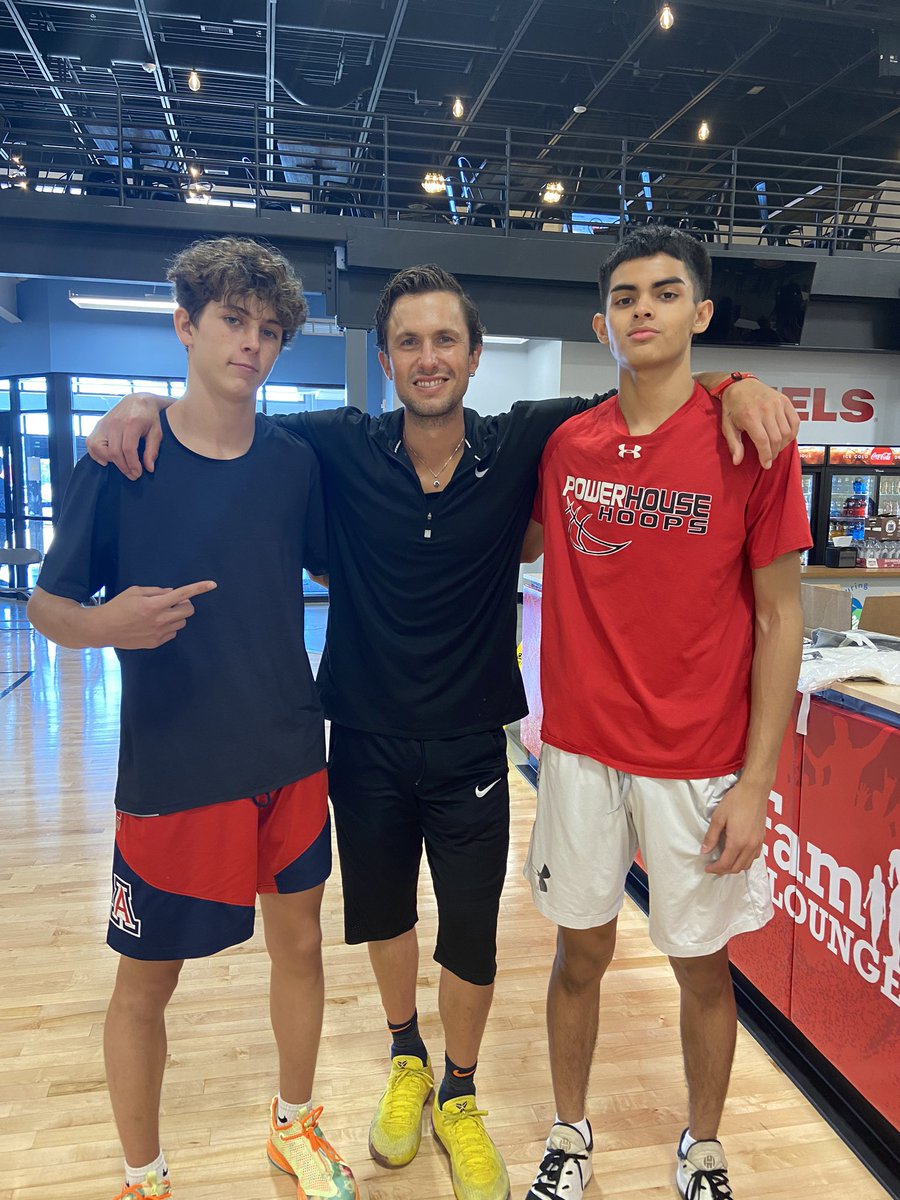 Jackallard13's tweet photo. Great experience at the @DavidNurseNBA skills camp @nicholasm_27 @ArenaBasketball @ArenaSiouxCity @coachdcooper https://t.co/vNj90mZu7O