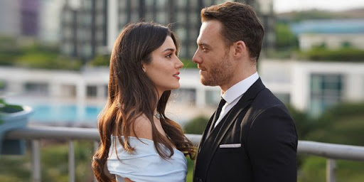 Mariia_sdc's tweet photo. Post a picture of your 4 favourites "Turkish series couple" and mention 5 people to do the same😜
#ReyMir #EdSer #Seldem #Kudil
@Leonor_S0 @MissMaffia28 @mafiosaseries @Sandra_FANLOVE @Anjara1981 https://t.co/a3c7XBETnv