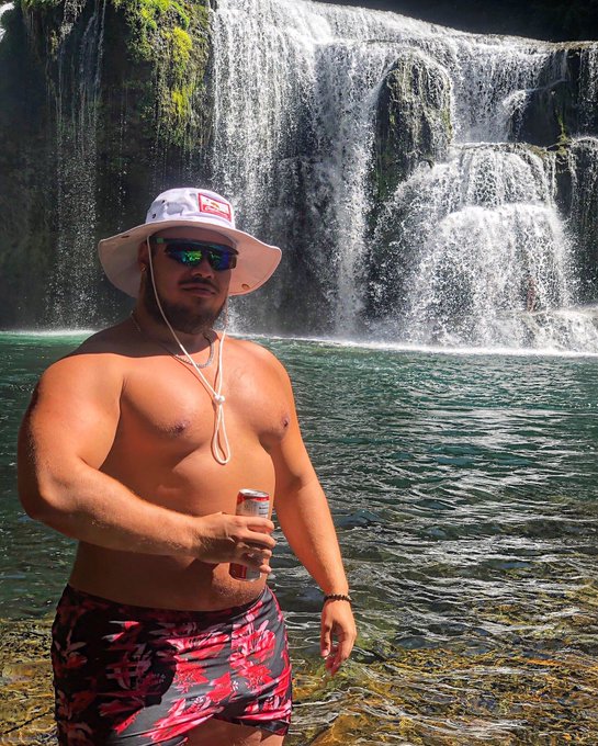 Watch tree trunks's leaked NSFW photo on TwXstars